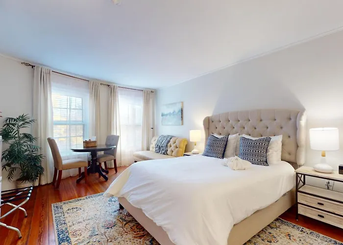 Large Private Room 10Min Walk To Fenway,Bc,Bu,T