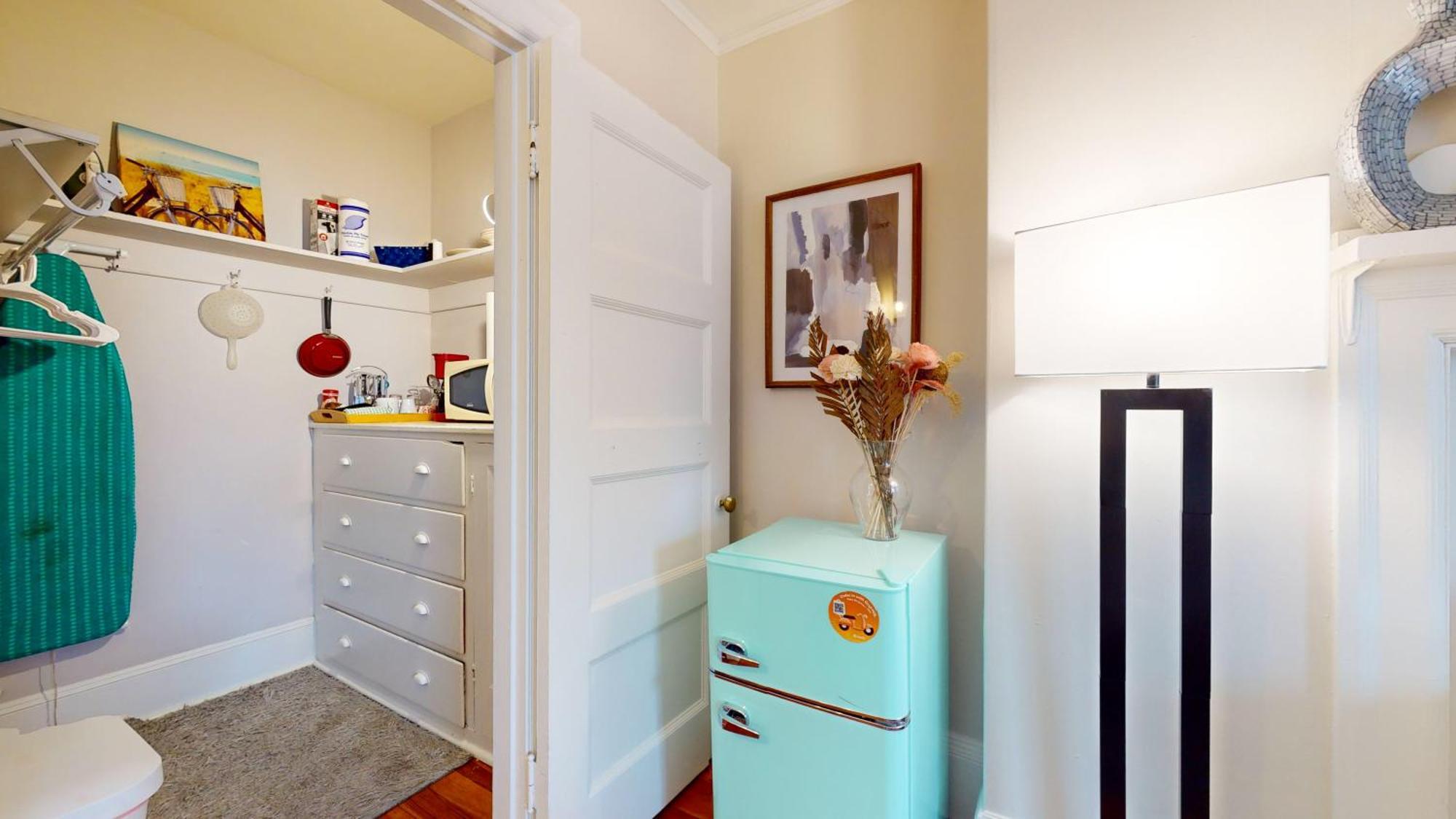 Large Private 10min Walk To Fenway,bc,bu,t Apartment *